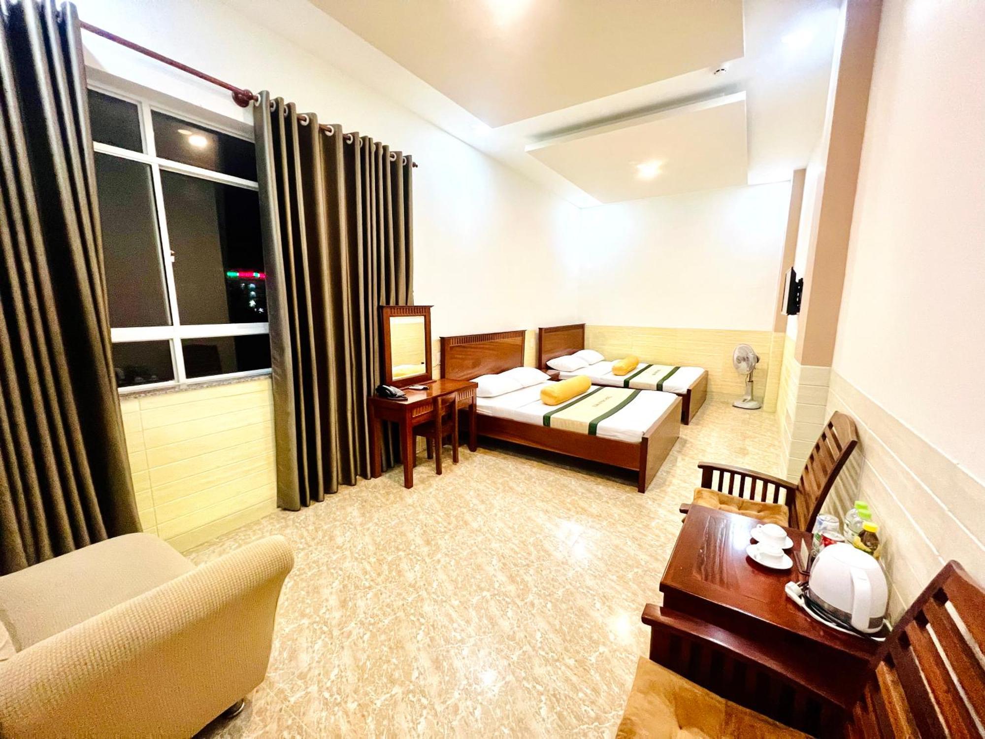 Xuan Huynh 3 Hotel Soc Trang Exterior photo