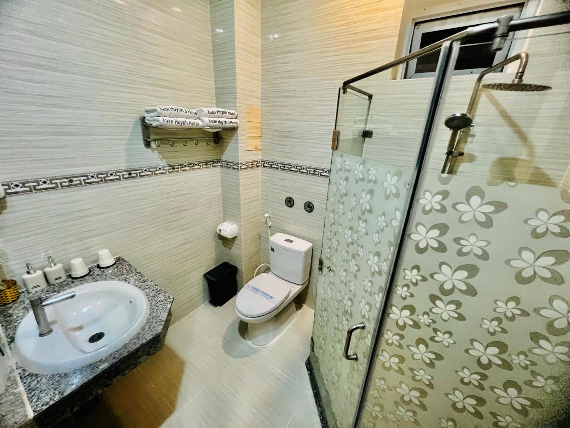 Xuan Huynh 3 Hotel Soc Trang Exterior photo